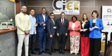 Vicepresidente del Parlacen destaca seguridad de la nueva cédula e inclusión de información sobre donación de órganos