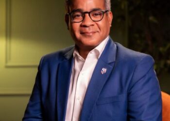 Proponen eliminar financiamiento público a partidos y elevar umbral electoral al 5 %