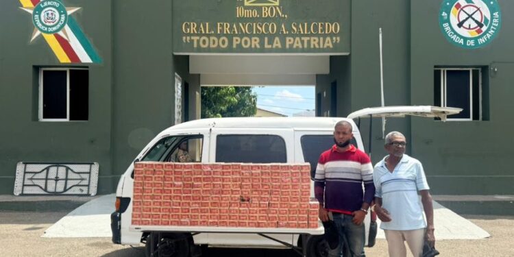 Ejército detiene a dos hombres con contrabando de más de 36 mil cigarrillos en Dajabón