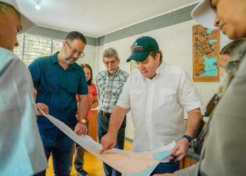 Ministro Paliza recorre puntos históricos de Jánico que formarán parte de la Ruta del Encuentro