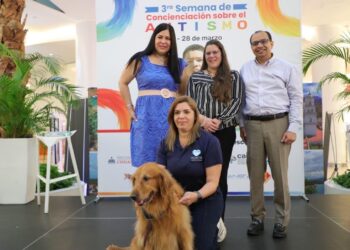 Especialistas abordan impacto de pantallas, redes de apoyo y terapias con animales en jornada sobre autismo con el CAID