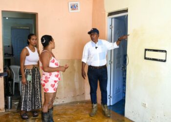 DASAC implementa en Gaspar Hernández segunda fase del protocolo de emergencia con entrega de electrodomésticos, enseres y raciones crudas