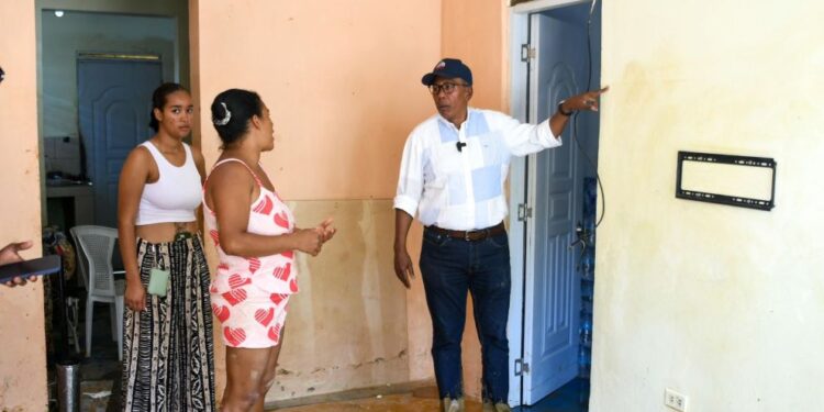 DASAC implementa en Gaspar Hernández segunda fase del protocolo de emergencia con entrega de electrodomésticos, enseres y raciones crudas