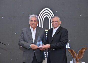 Banreservas reconoce a Winston “Chilote” Llenas en homenaje a los 93 años de las Águilas Cibaeñas