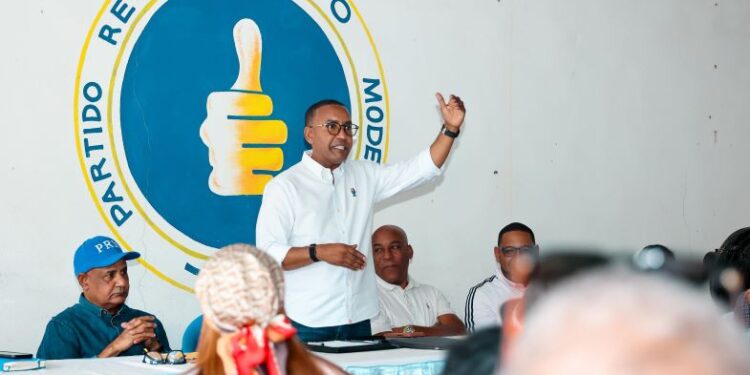 Víctor Pichardo trabaja en fortalecer estructura PRM en Monte Plata; recorre la provincia durante fin de semana