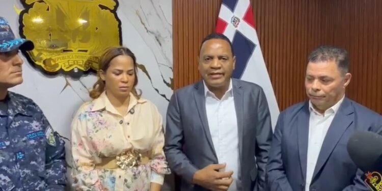 Periodistas y Locutores de Cotuí Denuncian Vandalismo Contra Vehículo de Comunicador y corresponsal de AN7 Noticias Kelvin Junior