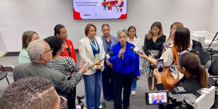 Concluye con éxito programa Impacto Legislativo de lideresas jóvenes dominicanas