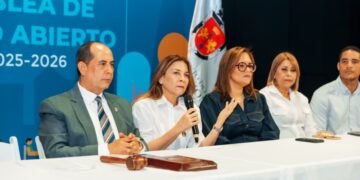 Carolina Mejía muestra cercanía con 50 sectores al encabezar la Asamblea de Cabildo Abierto 2026