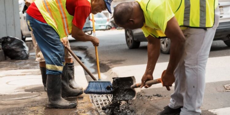 Alcaldía del Distrito Nacional intensifica trabajos preventivos para contrarrestar efectos de las lluvias