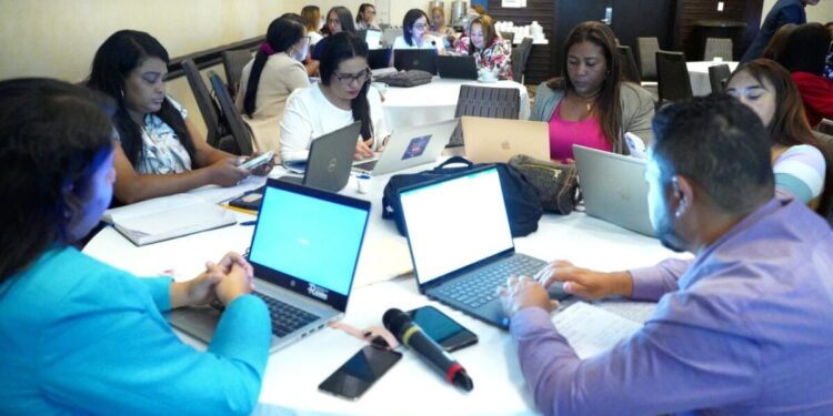 Luis Miguel De Camps insta a docentes a mantener el compromiso en Evaluación de Desempeño Docente rumbo a quinta y sexta etapa