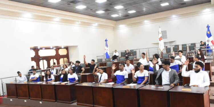 Concejo de Regidores DN impulsa participación juvenil con programa “Regidor por un Día”