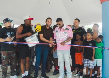  Inauguran  parque rehabilitado en La Ciénaga la presencia de Crazy Design