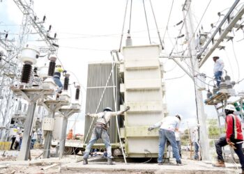 Edesur Dominicana instala transformador de potencia en subestación Cruce de Ocoa