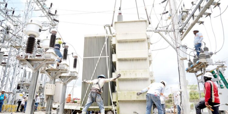 Edesur Dominicana instala transformador de potencia en subestación Cruce de Ocoa