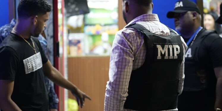 COBA, Fiscalía de Niños, Niñas y Adolescentes y Policía Nacional intervienen centros nocturnos en distintos sectores del Distrito Nacional por presencia de menores