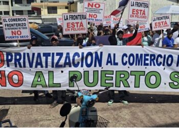 Comerciantes fronterizos protestan contra los puertos secos en Dajabón