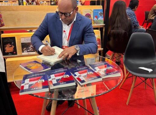 Infobae destaca libro de Francisco Tavárez presentado en la FILBo-Colombia sobre Haití y RD