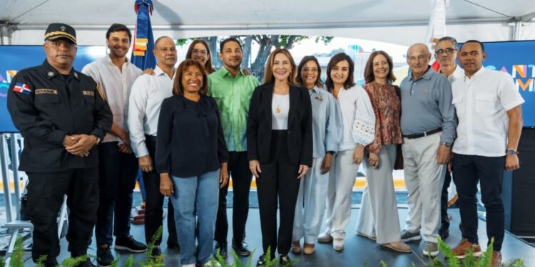 Carolina lleva alegría y bienestar a la comunidad con entrega del renovado parque Urbanización Solimar