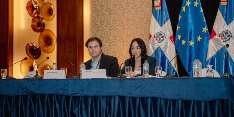 Ministerio de Interior y Policía impulsa cooperación internacional en políticas de drogas durante reunión de COPOLAD III