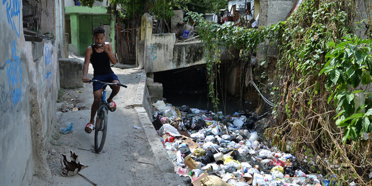Desechos sólidos agravan crisis sanitaria en la cañada de Guajimía; residentes claman por intervención urgente