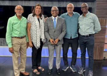Panel “1974 y 1986: Época Dorada del Voleibol Dominicano” resalta legado histórico del deporte nacional