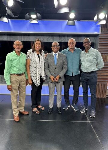 Panel “1974 y 1986: Época Dorada del Voleibol Dominicano” resalta legado histórico del deporte nacional