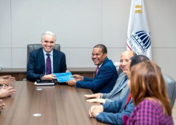Silverio y Ministro de Educación abordan innovación educativa, ciclo básico universitario y formación de docentes del sistema preuniversitario