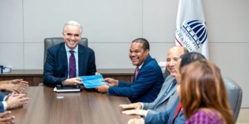 Silverio y Ministro de Educación abordan innovación educativa, ciclo básico universitario y formación de docentes del sistema preuniversitario