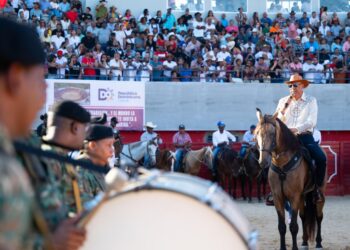 El Seibo cierra fiestas patronales con multitudinaria corrida de toros en nueva plaza multiuso