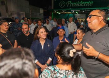 Carolina Mejía lleva iluminación y seguridad al sector Don Bosco con programa Sectores Iluminados Más Seguros