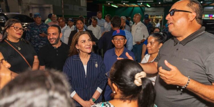 Carolina Mejía lleva iluminación y seguridad al sector Don Bosco con programa Sectores Iluminados Más Seguros