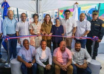 Carolina inaugura parque Villa Consuelo y entrega entorno más seguro para personas no videntes