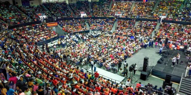 ¡A casa llena! Gobierno reconoce y entrega premios a más de 10 mil madres de la provincia de Santiago través de DASAC