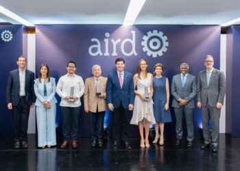 Reconocen a periodistas en la XVII edición del Premio AIRD al Periodismo sobre la Industria Nacional