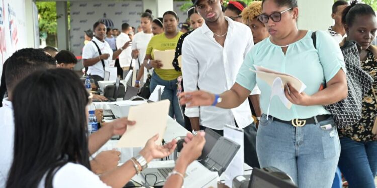 Empleo formal crece 3.21 por ciento en el primer trimestre 2026