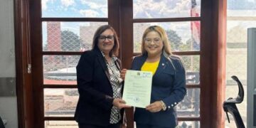 Diputada Grey Pérez deposita proyecto de ley de Atención Integral, Protección y Concienciación sobre la Endometriosis