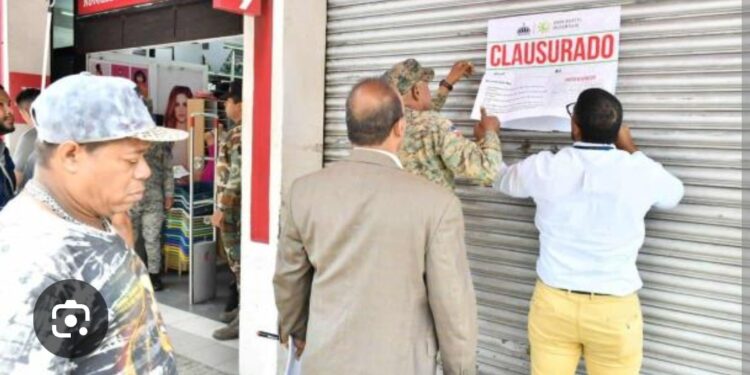 Denuncian comercios chinos cerrados estarían operando con prestanombres en Santo Domingo