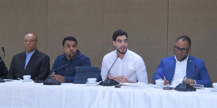 Diputados inician discusión sobre problemática del motoconcho en la República Dominicana