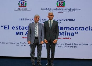 Politólogo estadounidense, Steven Levitsky, imparte en el Senado de la República la conferencia «Estado de la Democracia en América Latina”