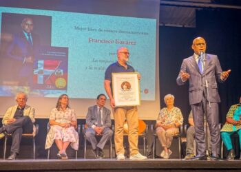 Francisco Tavárez gana premio internacional y pone en alto la literatura dominicana en la Feria del Libro de Madrid