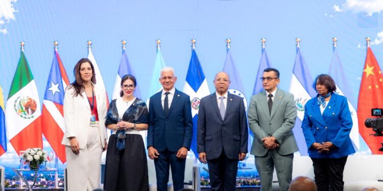 Presidente del Senado destaca importancia de la estabilidad macroeconómica y la integración financiera regional