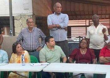 Tobías Crespo encabeza encuentro con comunitarios del Ensanche La Paz: asegura será el alcalde del Distrito Nacional