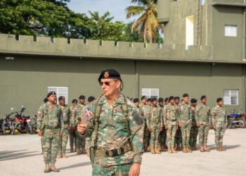 Comandante del Ejército recorre puestos fronterizos en Elías Piña e Independencia