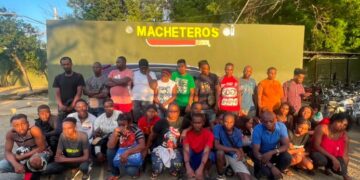 Ejército intercepta vehículo utilizado para el tráfico de migrantes y desmantela centro de acopio en Villa Elisa