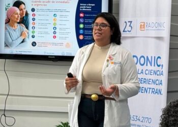 Pacientes de OncoPlaza participan en charla sobre calidad de vida durante el tratamiento del cáncer