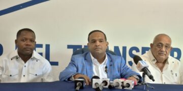Conatra rechaza supuesto aumento del pasaje anunciado en el Cibao; dice esos transportistas golpean al pueblo
