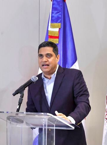 Kelvin Cruz anuncia incentivos para medallistas de Juegos Centroamericanos y del Caribe