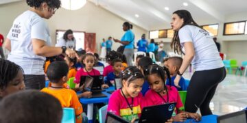 Carolina Mejía inicia Campamento de Verano 2026 de Alcaldía del DN en Cristo Rey