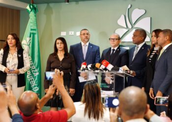 Legisladores de la Fuerza del Pueblo piden ampliar estudio del Código Penal y abrir espacios de participación a organizaciones consultadas