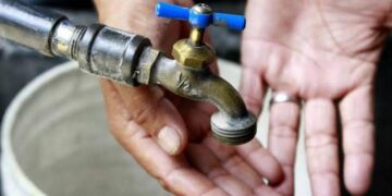 Residentes en el sector Las Caobas reclaman de la CAASD el suministro de agua potable